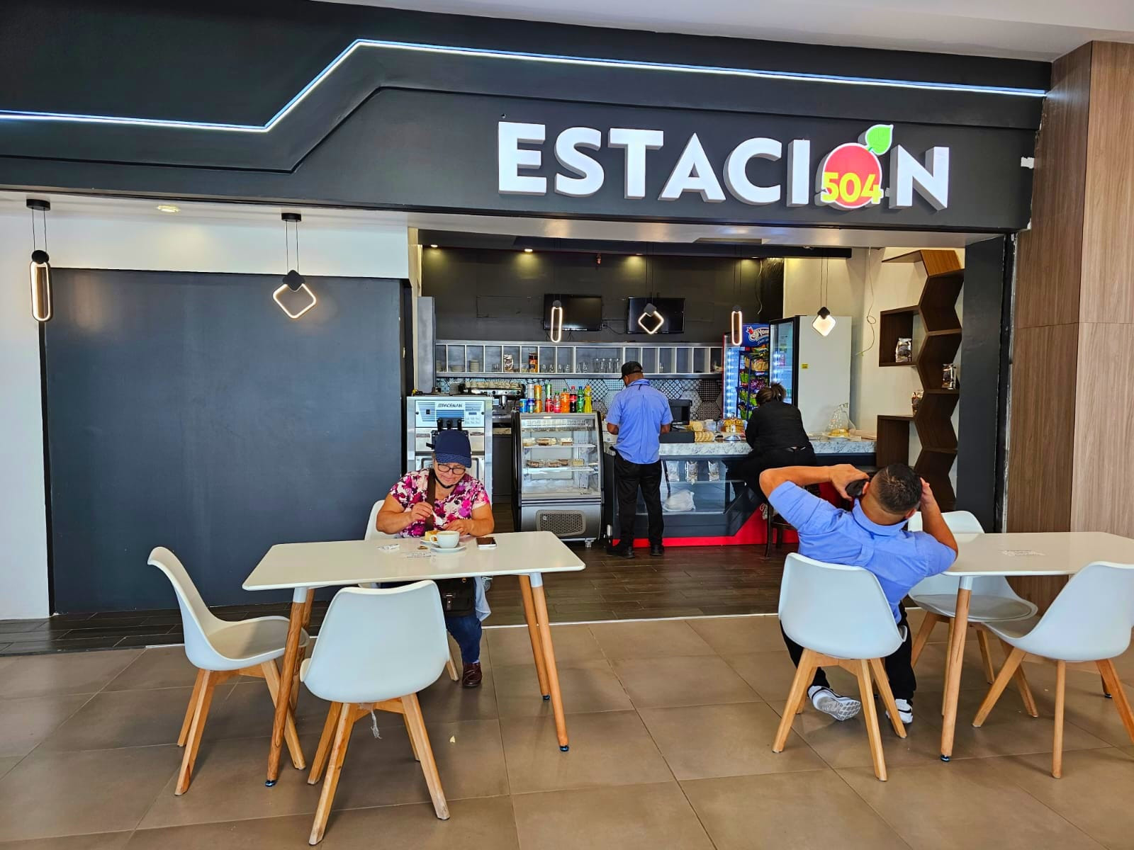 Servicios-Aeropuerto-Comayagua-Honduras-Palmerola-Estación 504, el restaurante que enamora los paladares de los pasajeros